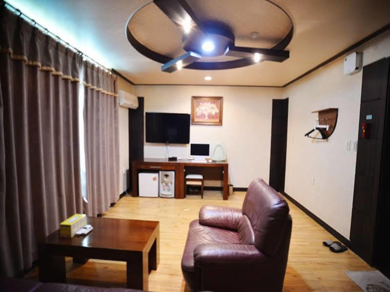 Am Ort Hotel Yeosu Exterior foto