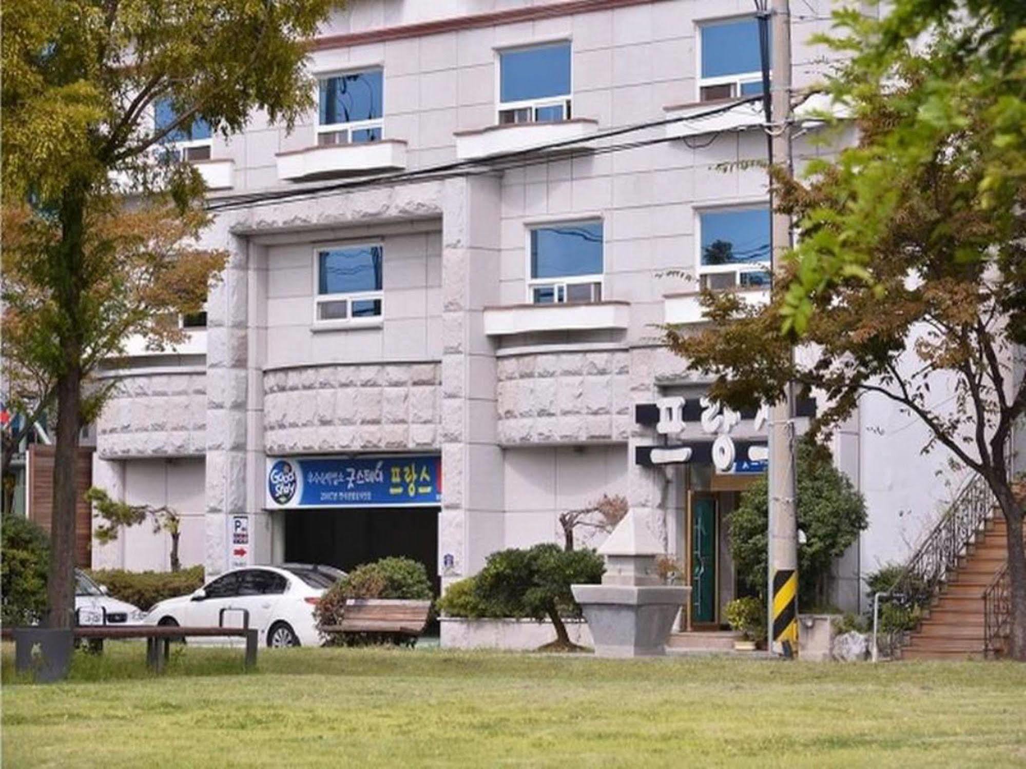Am Ort Hotel Yeosu Exterior foto