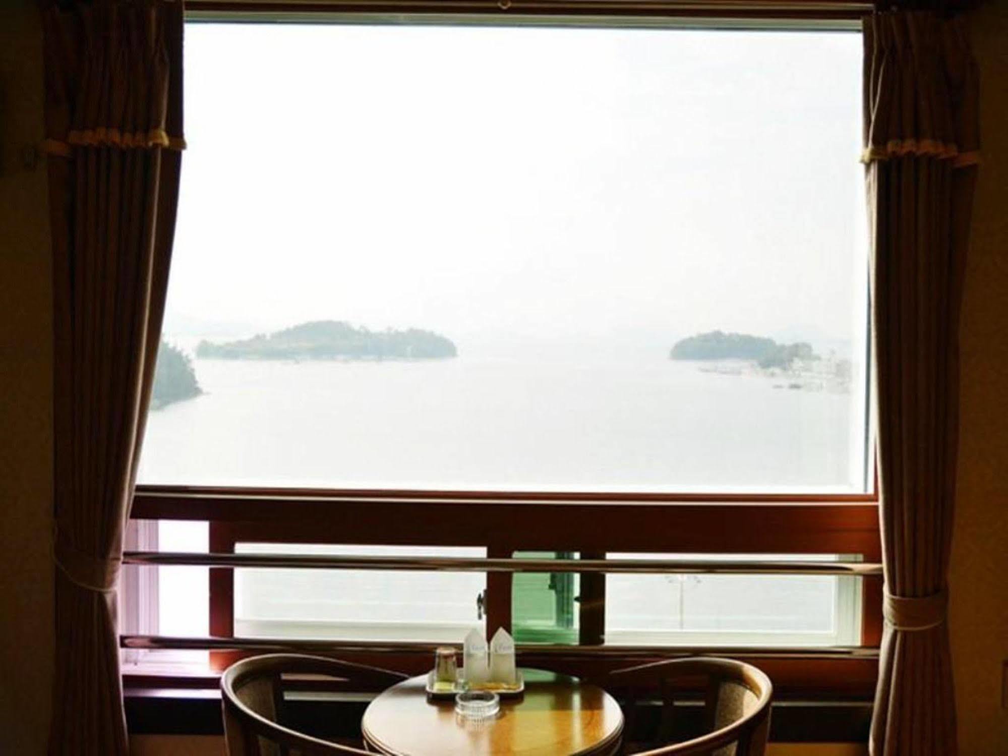 Am Ort Hotel Yeosu Exterior foto